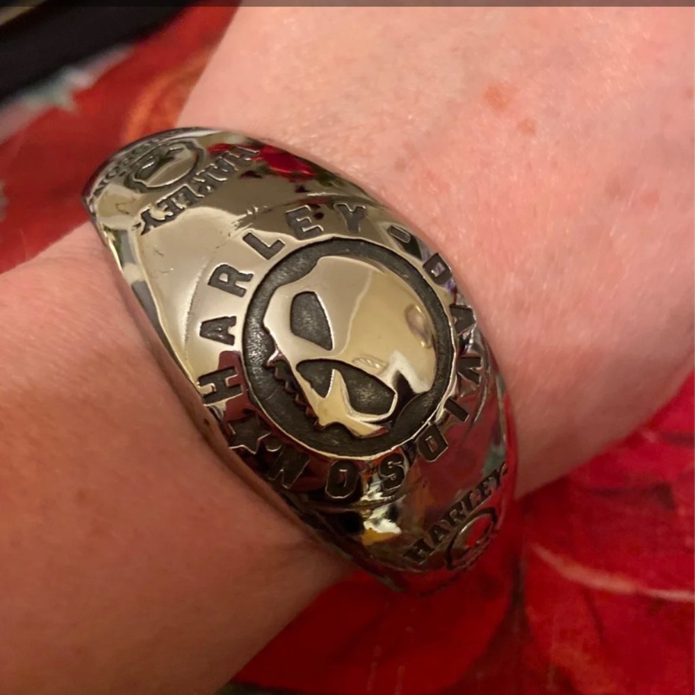 - - Limited! Willie G Women’s Bracelets - Picture 5 of 5